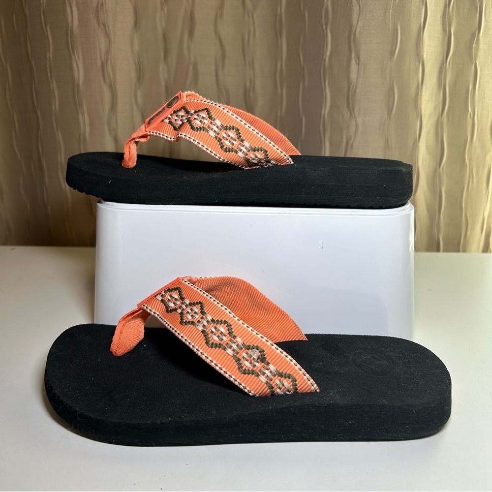 Reef Flip Flops Women's 7 Coral Orange Black Woven Strap Lightweight Comfy NWOT - Picture 4 of 13